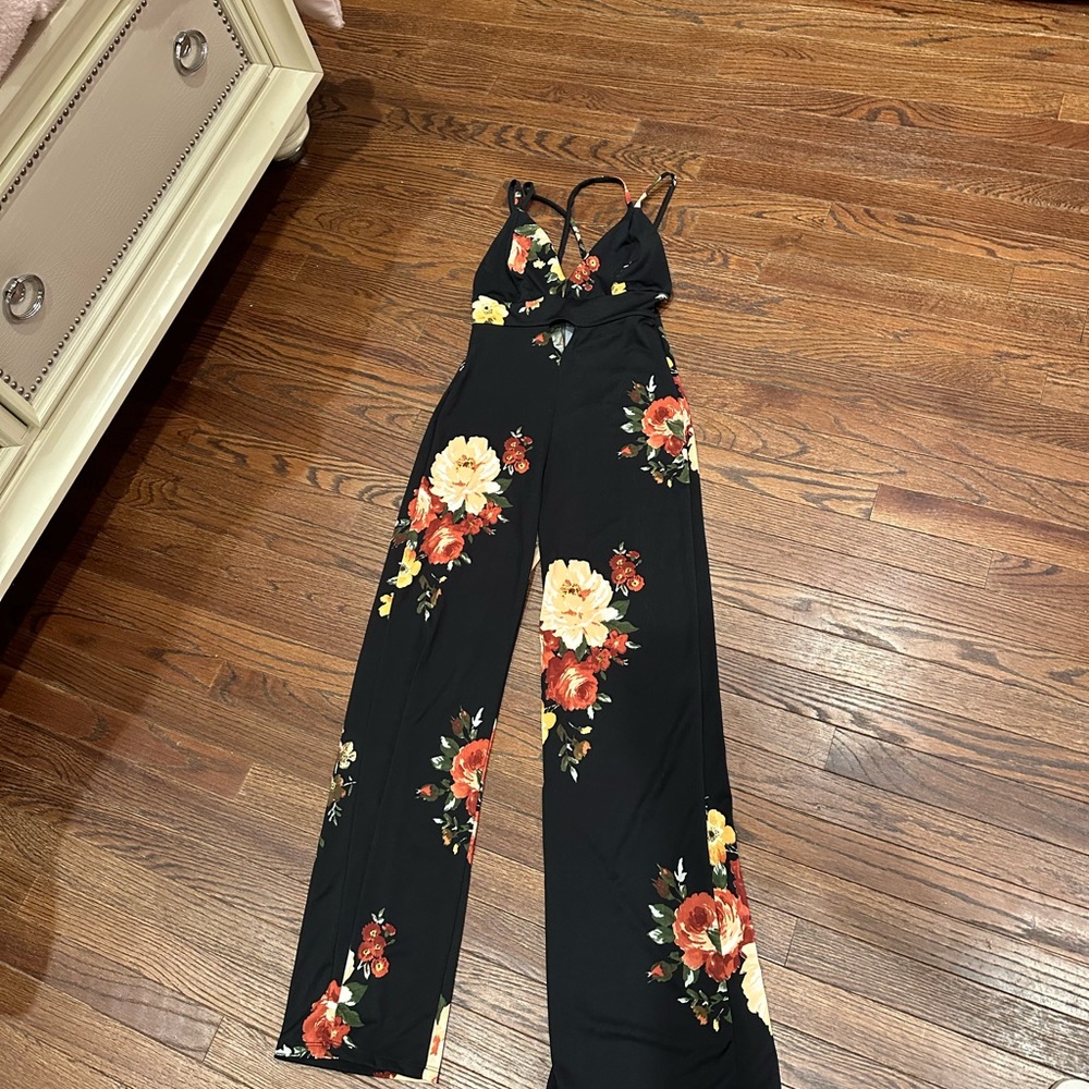 Floral print black jumpsuit size small - Picture 8 of 16